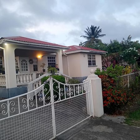 Chandler Homestay Сент-Филип Экстерьер фото