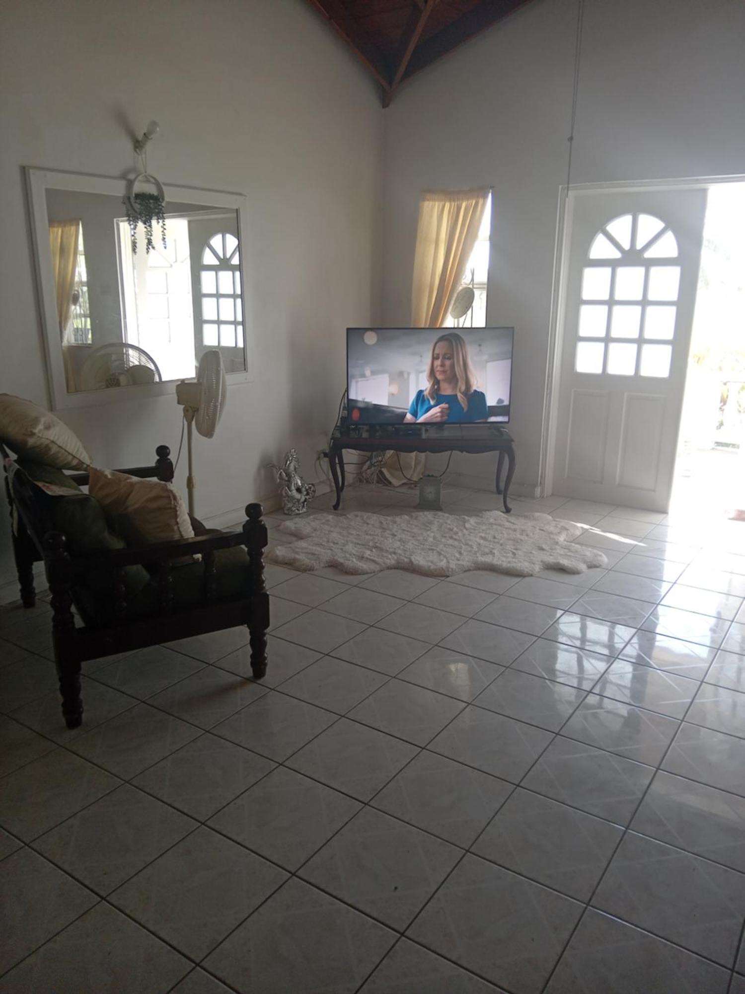 Chandler Homestay Сент-Филип Экстерьер фото